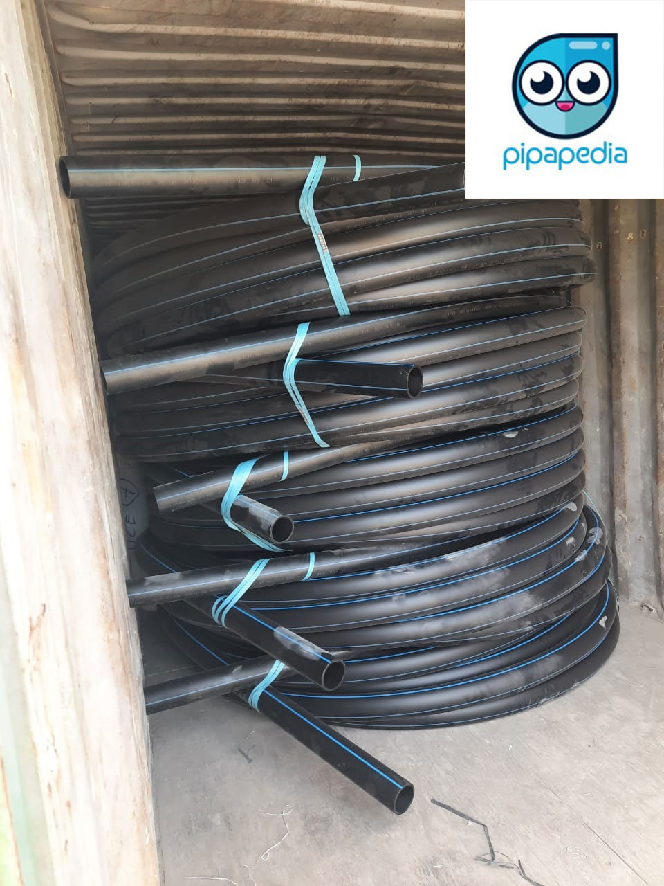 Pengiriman barang pipa HDPE untuk proyek pak Irwan di Papua. Foto 1