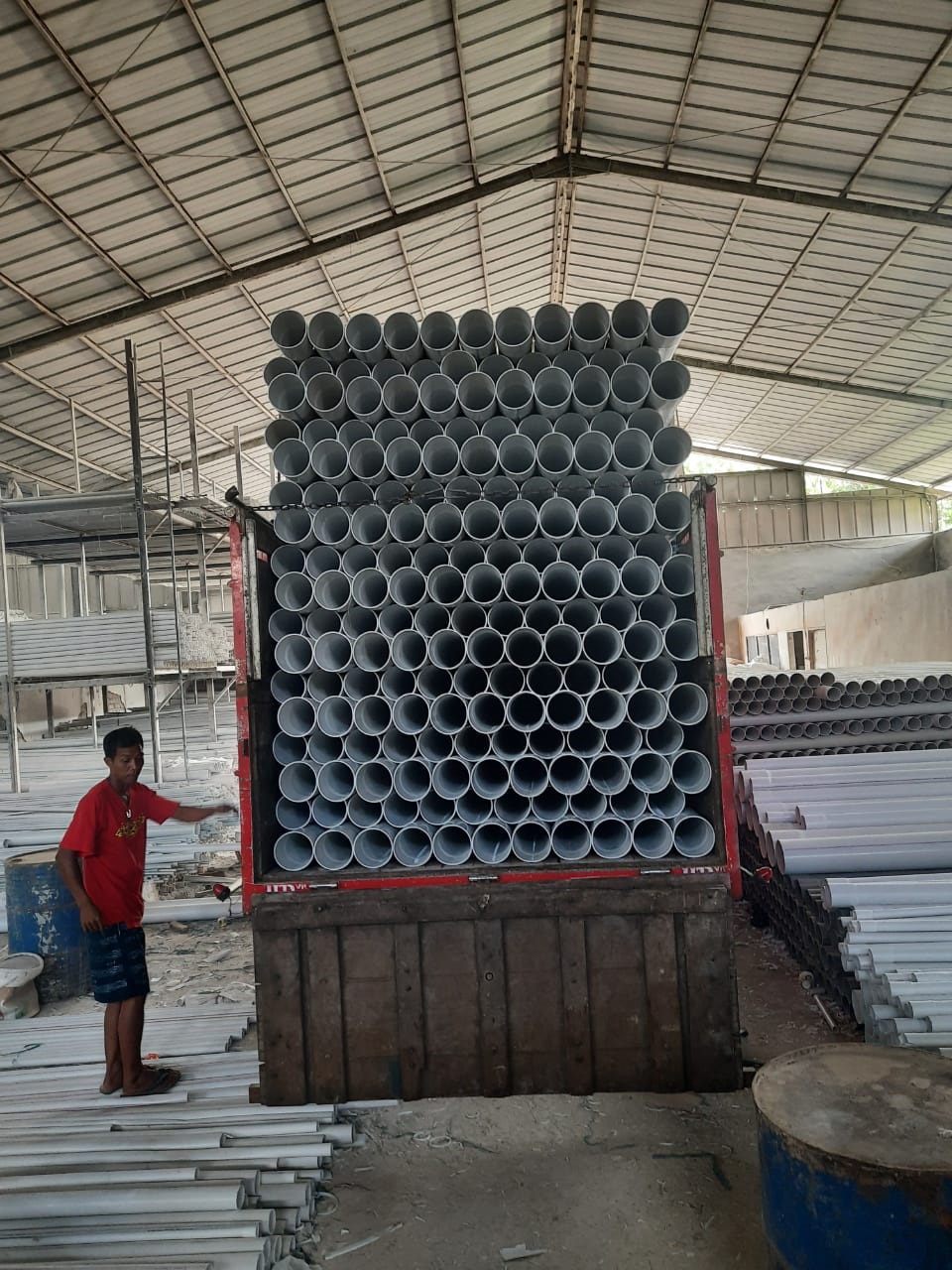 Pengiriman pipa PVC Signature untuk proyek pak Hendrik di Jakarta Utara