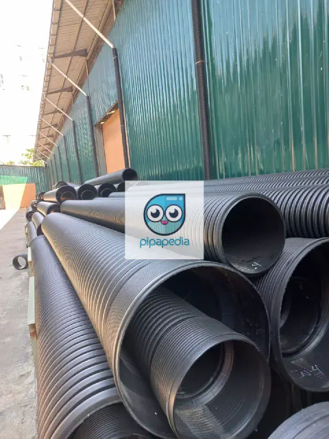 Penampakan pipa HDPE corrugated yang akan dikirim ke Padang