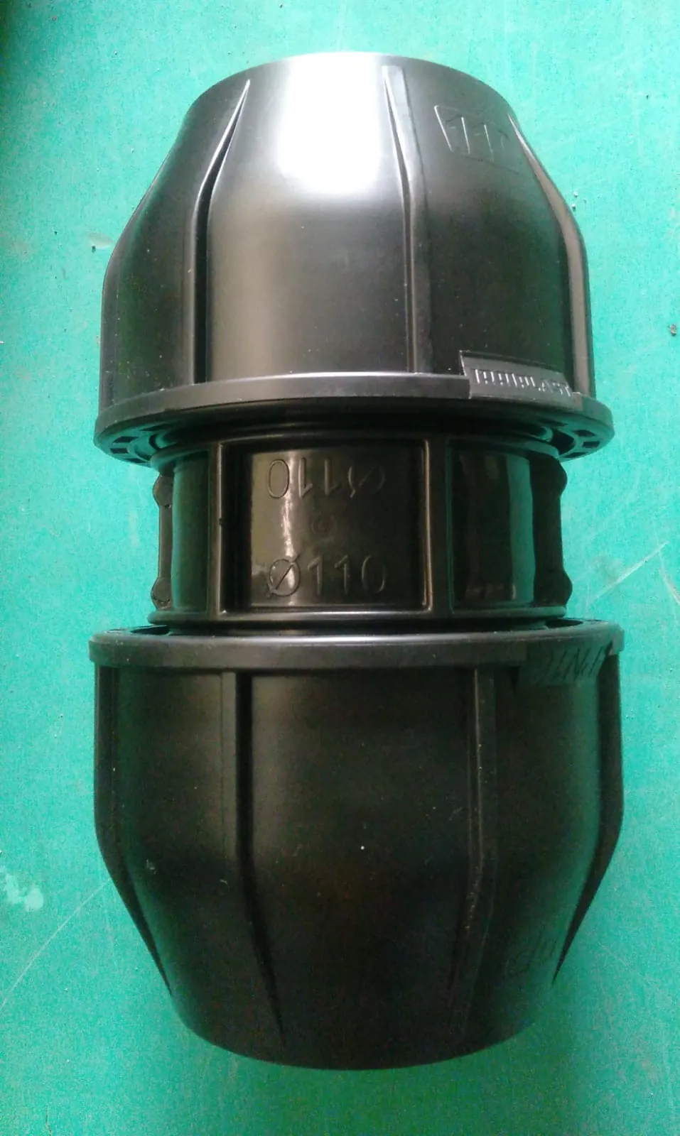 Socket HDPE compression joint ukuran 4 inch (110 mm) tampak samping