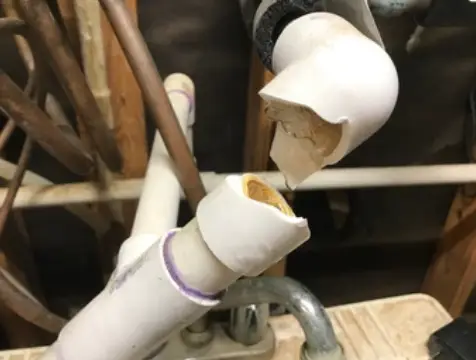 cracking pvc pipe because of cold temperature